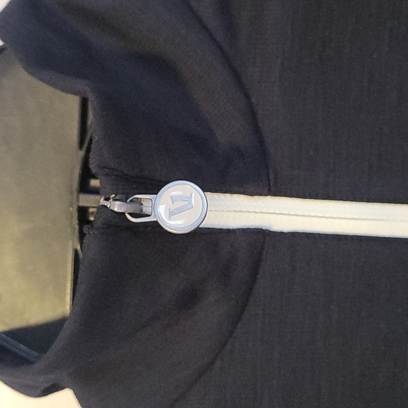 Vuori Rib Half Zip Crop Pullover In Black S NWT - Picture 6 of 7